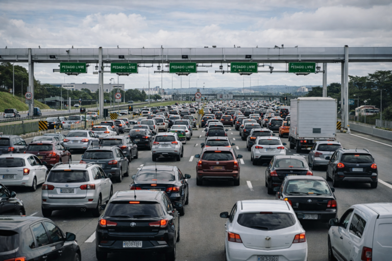 Tráfego em rodovias cresce 7,5% na Páscoa de 2026, aponta levantamento